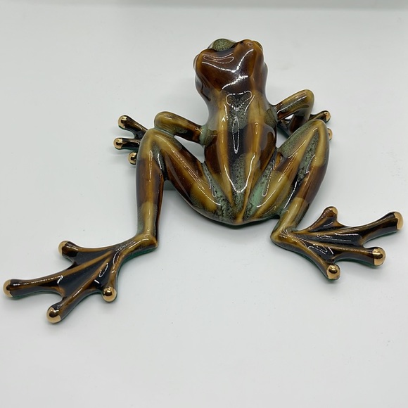 Golden Pond Collection by GREEN TREE Frog - Picture 3 of 9